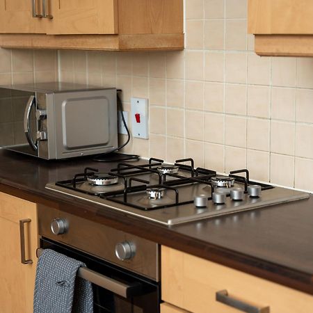 Luxury 2 Bed Apartment - Near Heathrow, Legoland, Windsor Slough Zewnętrze zdjęcie