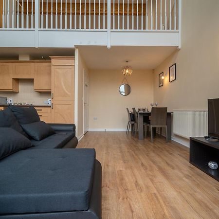 Luxury 2 Bed Apartment - Near Heathrow, Legoland, Windsor Slough Zewnętrze zdjęcie