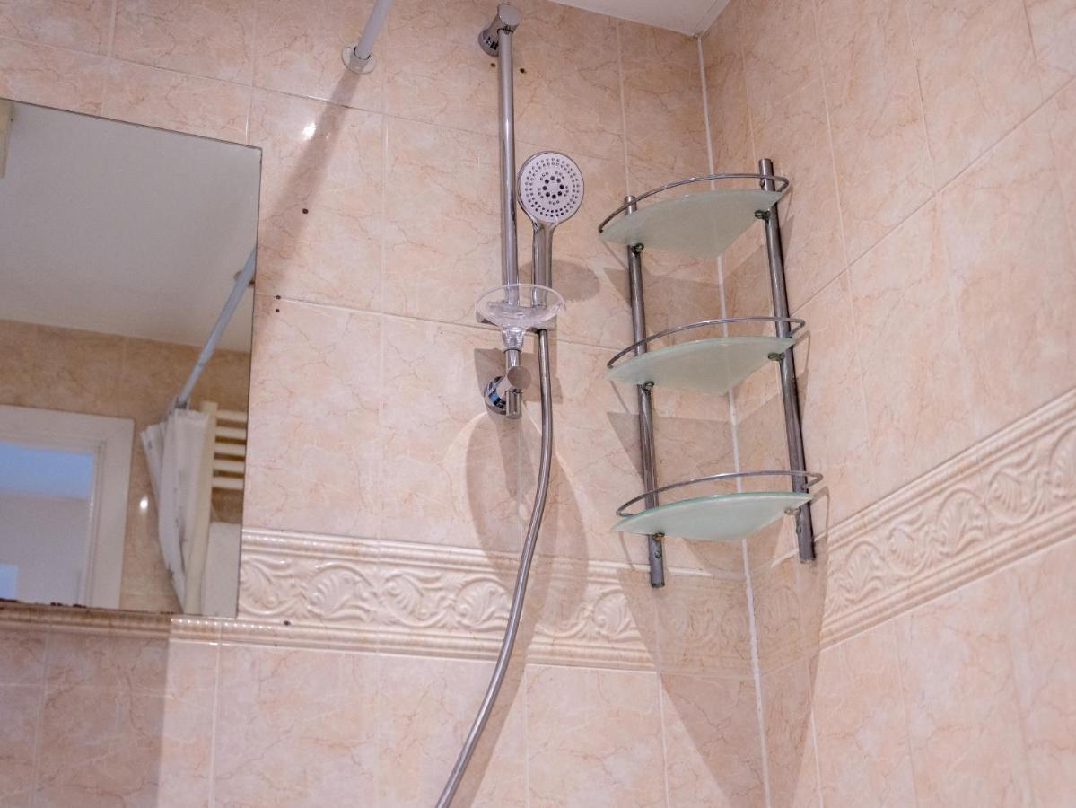Luxury 2 Bed Apartment - Near Heathrow, Legoland, Windsor Slough Zewnętrze zdjęcie