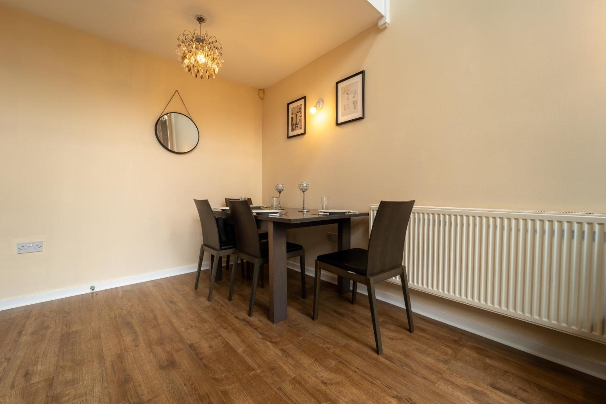 Luxury 2 Bed Apartment - Near Heathrow, Legoland, Windsor Slough Zewnętrze zdjęcie