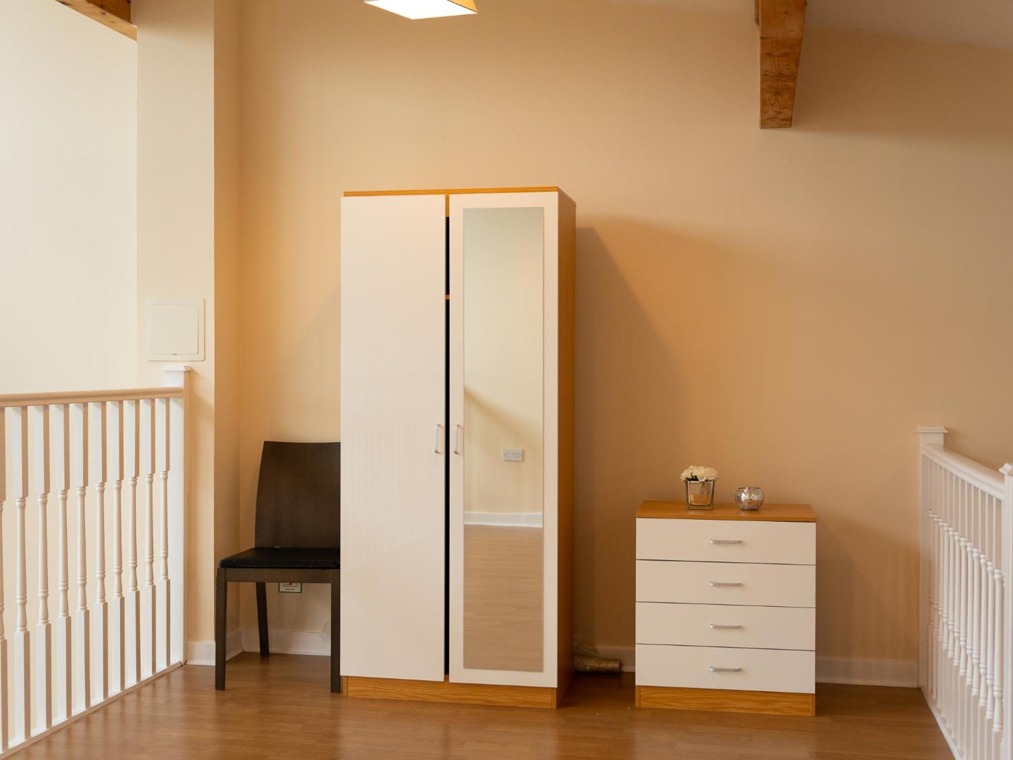Luxury 2 Bed Apartment - Near Heathrow, Legoland, Windsor Slough Zewnętrze zdjęcie